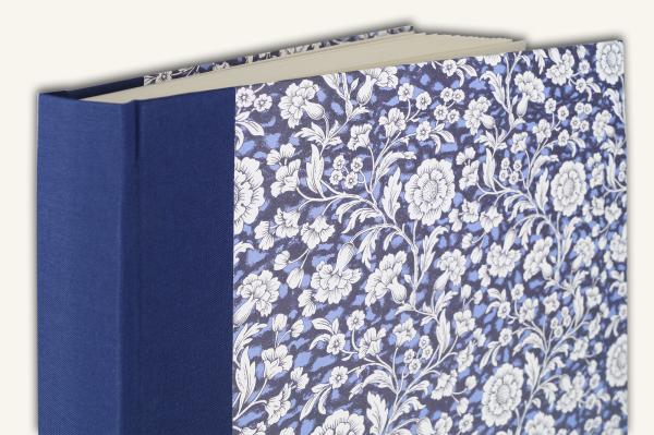 Blue photo album "Fanni", photo album rococo flower